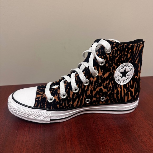 Converse Chuck Taylor All Star Sneakers Women 5.5 Leopard High Top A17948F NEW - Picture 4 of 11